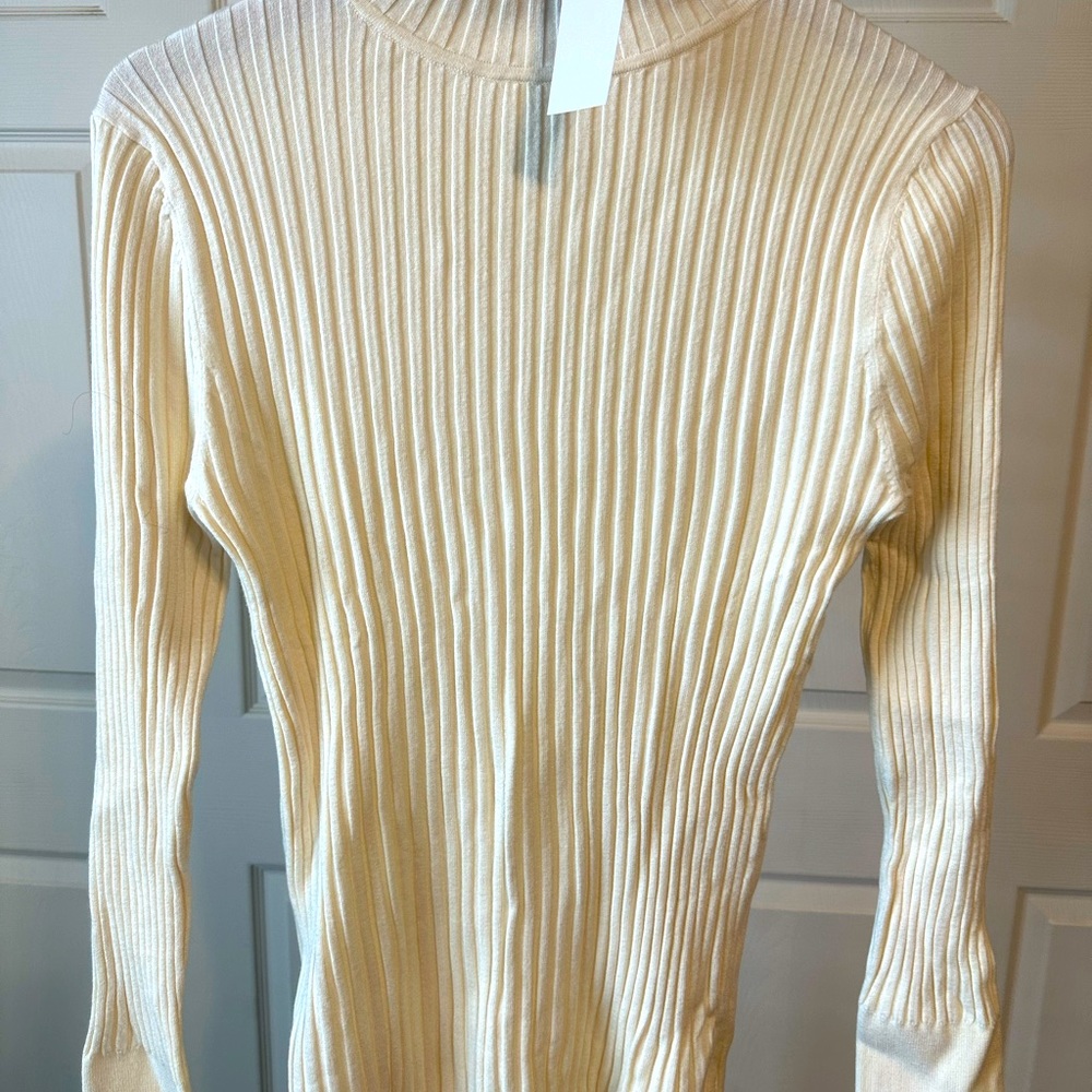 Loft - Ribbed Turtle Neck - Large - whisper white